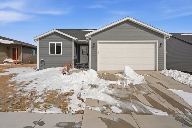 5520 COAL BANK DR, Rapid City, SD 57701