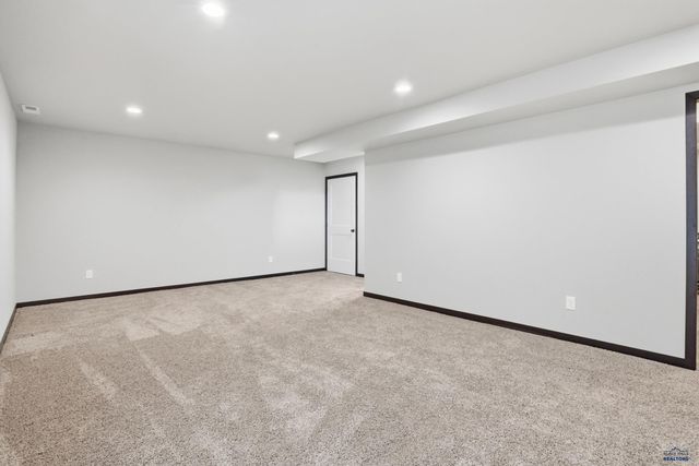 5520 COAL BANK DR, Rapid City, SD 57701