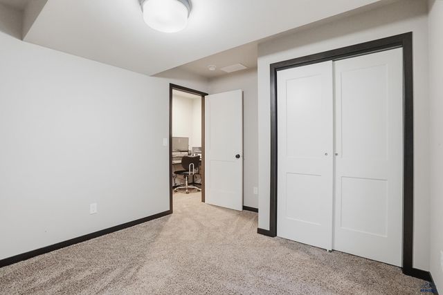 5520 COAL BANK DR, Rapid City, SD 57701