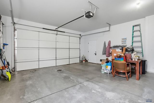 5520 COAL BANK DR, Rapid City, SD 57701