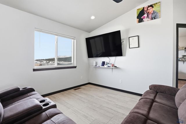 5520 COAL BANK DR, Rapid City, SD 57701