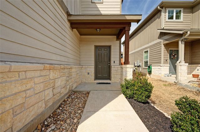 511 Eves Necklace DR, Buda, TX 78610