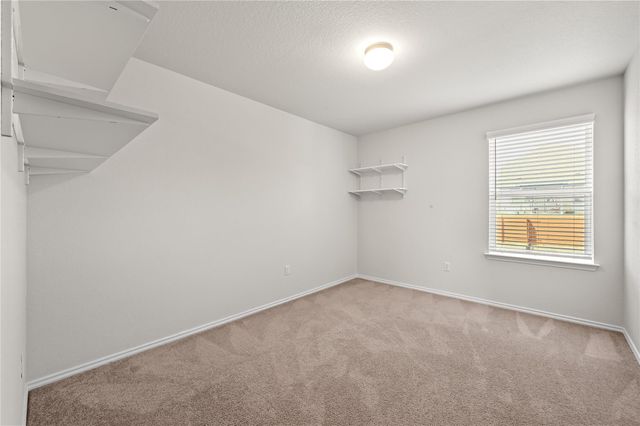 511 Eves Necklace DR, Buda, TX 78610