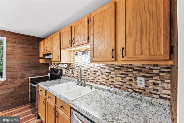 6 NORMAN CT, Fredericksburg, VA 22407