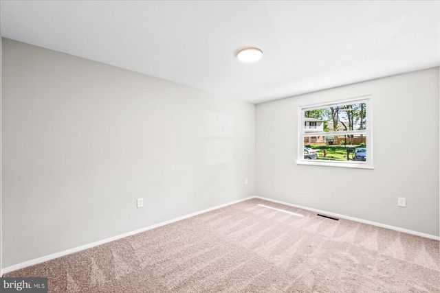 6 NORMAN CT, Fredericksburg, VA 22407