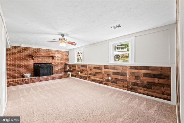 6 NORMAN CT, Fredericksburg, VA 22407