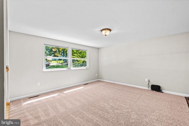 6 NORMAN CT, Fredericksburg, VA 22407