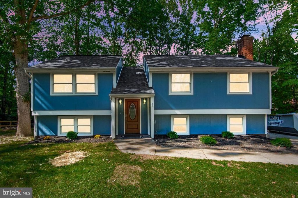 6 NORMAN CT, Fredericksburg, VA 22407