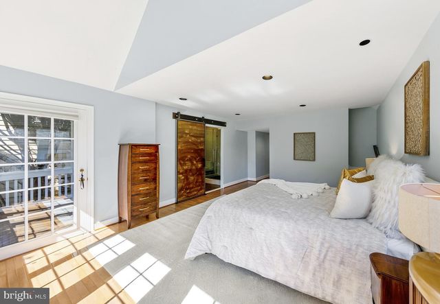 4418 RIDGE ST, Chevy Chase, MD 20815