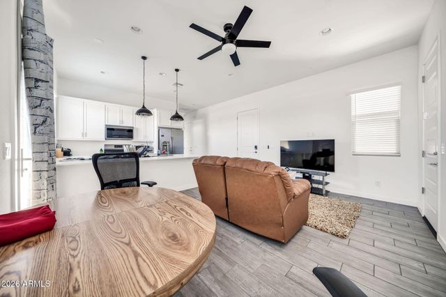32258 N 21ST Avenue, Phoenix, AZ 85085