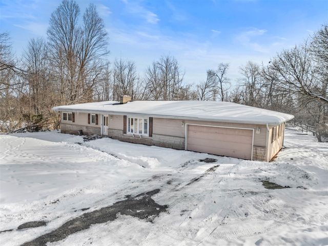 1632 Hudson Road, Hillsdale, MI 49242
