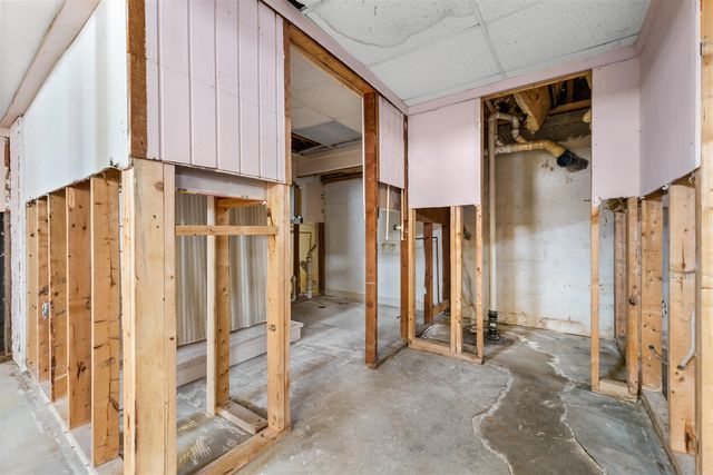 1632 Hudson Road, Hillsdale, MI 49242