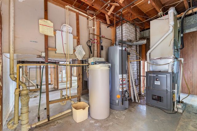 1632 Hudson Road, Hillsdale, MI 49242