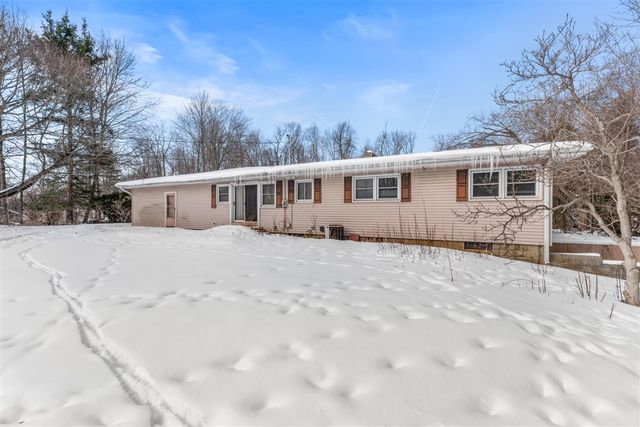 1632 Hudson Road, Hillsdale, MI 49242