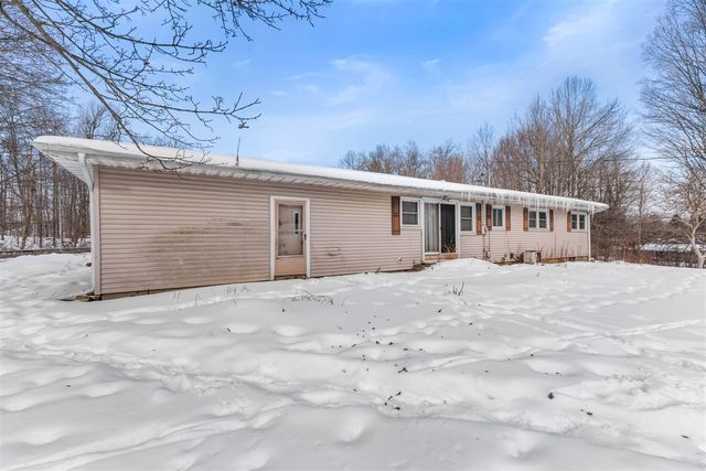 1632 Hudson Road, Hillsdale, MI 49242