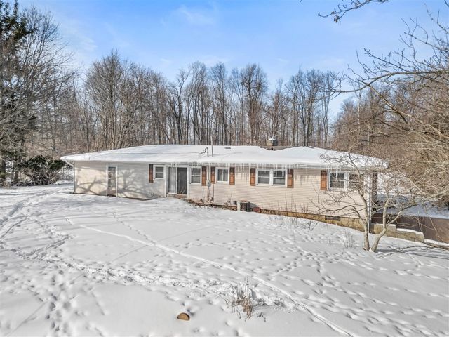 1632 Hudson Road, Hillsdale, MI 49242