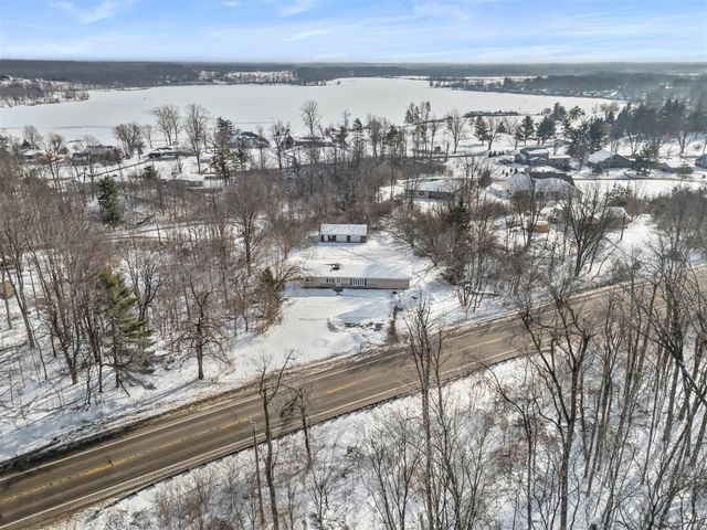 1632 Hudson Road, Hillsdale, MI 49242