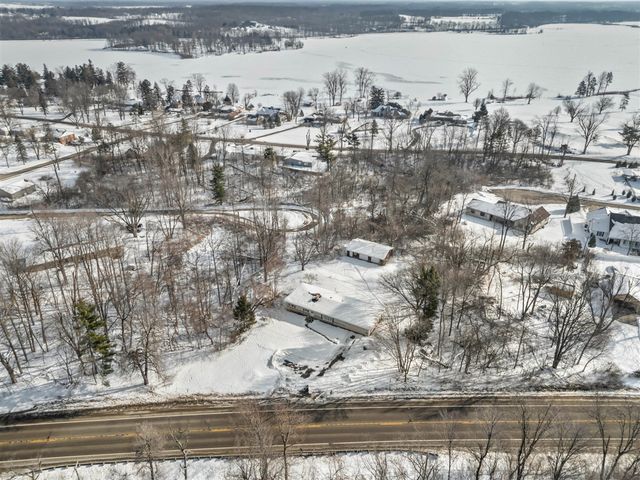 1632 Hudson Road, Hillsdale, MI 49242