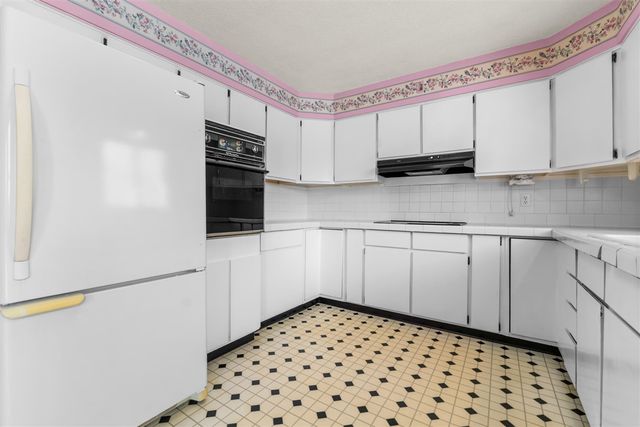 1632 Hudson Road, Hillsdale, MI 49242