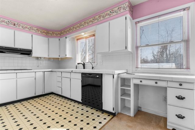 1632 Hudson Road, Hillsdale, MI 49242