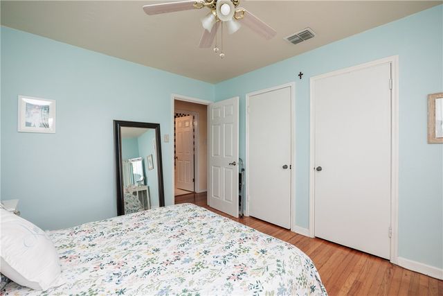 650 Sharon Dr, Corpus Christi, TX 78412