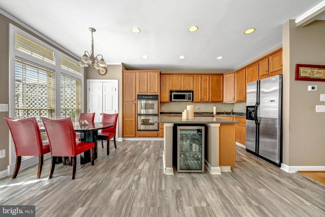 12753 HERON RIDGE DR, Fairfax, VA 22030
