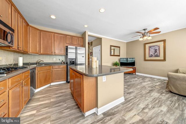 12753 HERON RIDGE DR, Fairfax, VA 22030