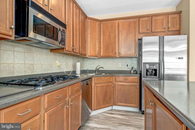 12753 HERON RIDGE DR, Fairfax, VA 22030