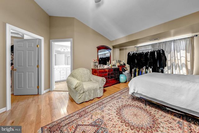 12753 HERON RIDGE DR, Fairfax, VA 22030