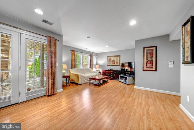 12753 HERON RIDGE DR, Fairfax, VA 22030