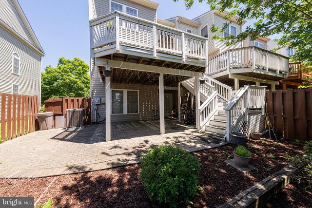 12753 HERON RIDGE DR, Fairfax, VA 22030