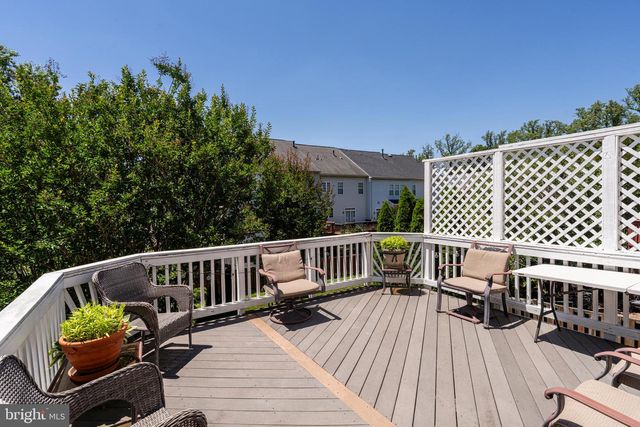12753 HERON RIDGE DR, Fairfax, VA 22030