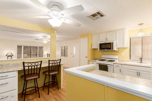 1050 E BROADWAY Avenue 15, Apache Junction, AZ 85119