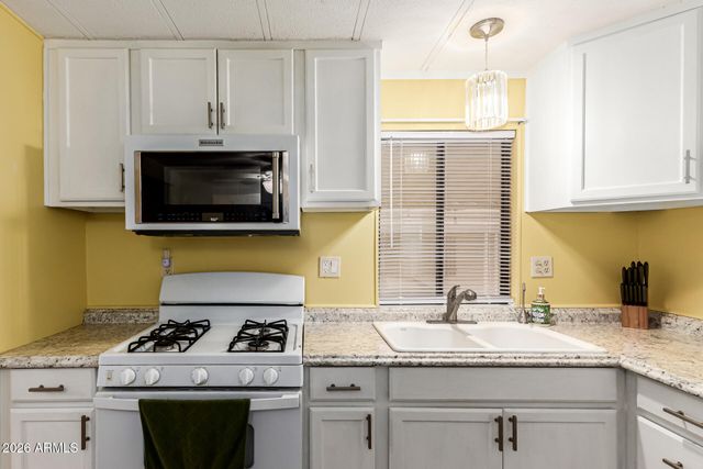 1050 E BROADWAY Avenue 15, Apache Junction, AZ 85119