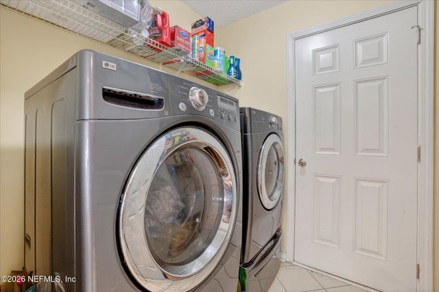 315 SOUTHERN ROSE Drive, Jacksonville, FL 32225