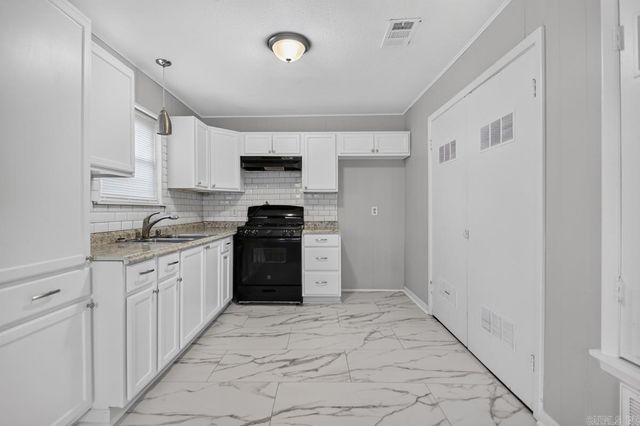 1004 E 11th Street, North Little Rock, AR 72114