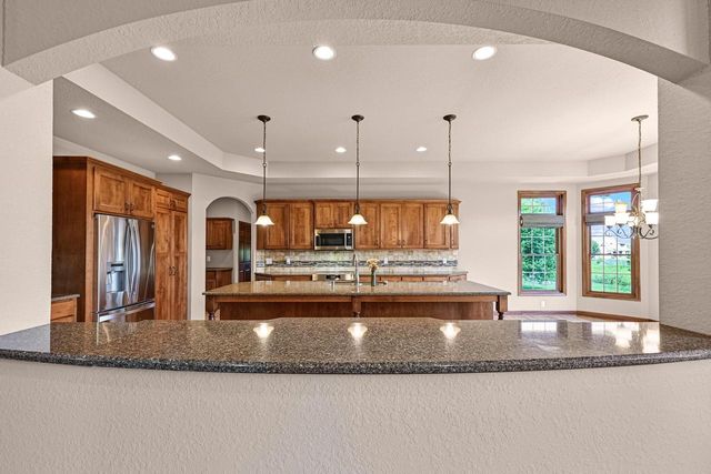 20110 Settlers Hollow LANE, New Berlin, WI 53146