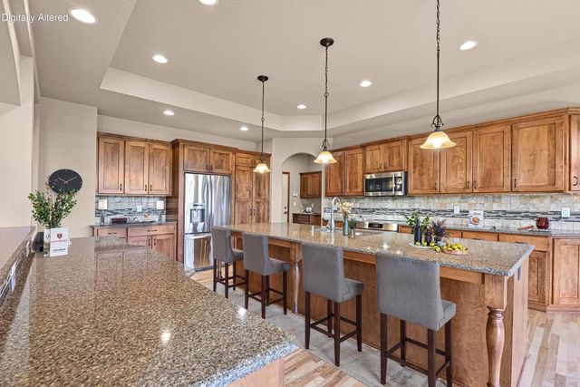 20110 Settlers Hollow LANE, New Berlin, WI 53146