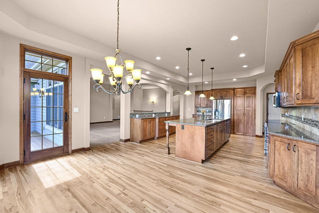 20110 Settlers Hollow LANE, New Berlin, WI 53146