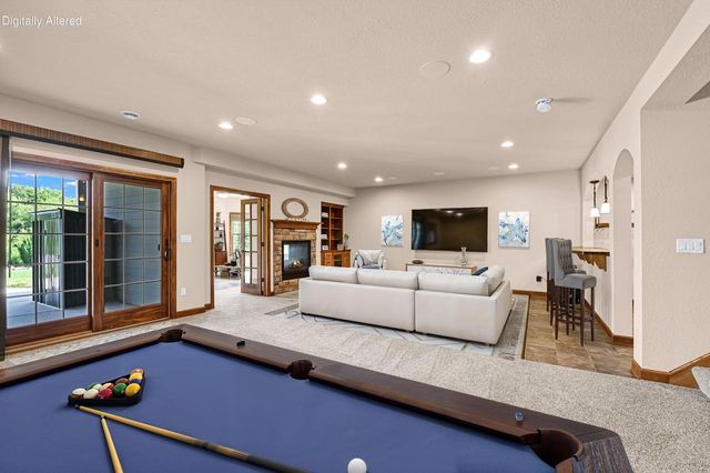 20110 Settlers Hollow LANE, New Berlin, WI 53146