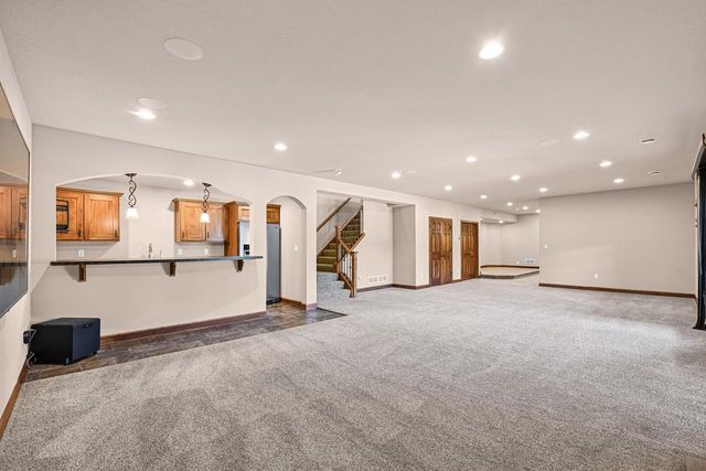20110 Settlers Hollow LANE, New Berlin, WI 53146
