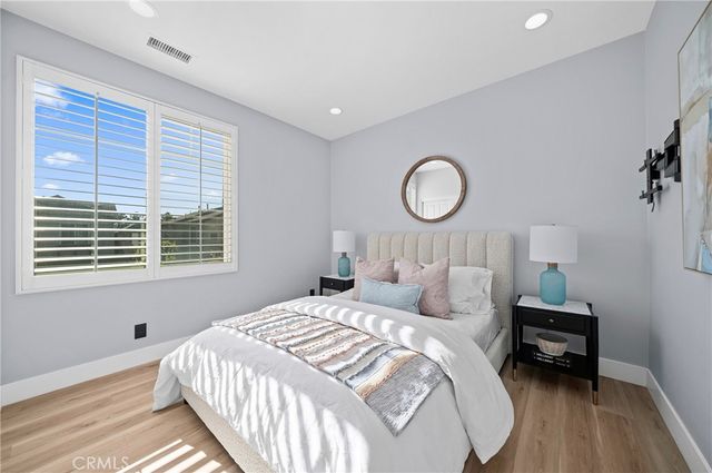 328 Flyers Lane, Tustin, CA 92782