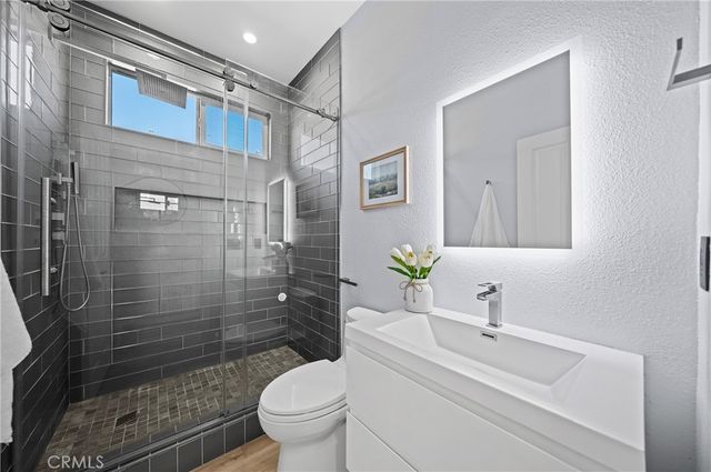 328 Flyers Lane, Tustin, CA 92782