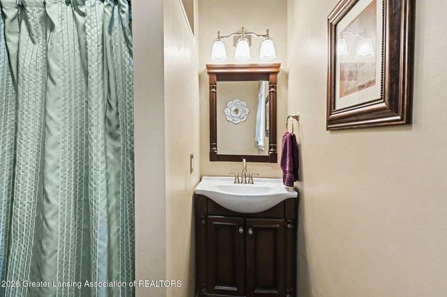 3509 Meridian Road, Okemos, MI 48864