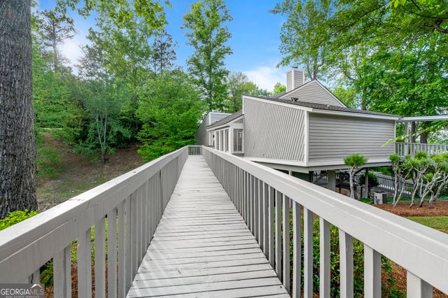 2354 Gwendale Drive E, Lizella, GA 31052
