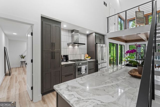 2354 Gwendale Drive E, Lizella, GA 31052