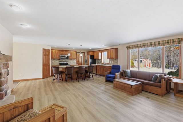 W134 COUNTY ROAD UU, Kaukauna, WI 54130