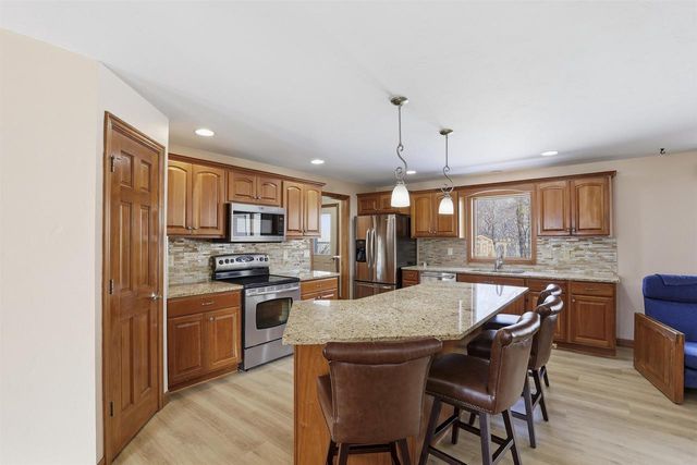 W134 COUNTY ROAD UU, Kaukauna, WI 54130