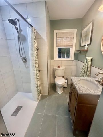 4 Laurel Pl, Chester Twp., NJ 07930