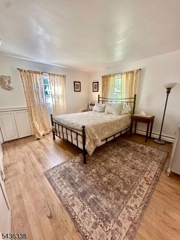 4 Laurel Pl, Chester Twp., NJ 07930